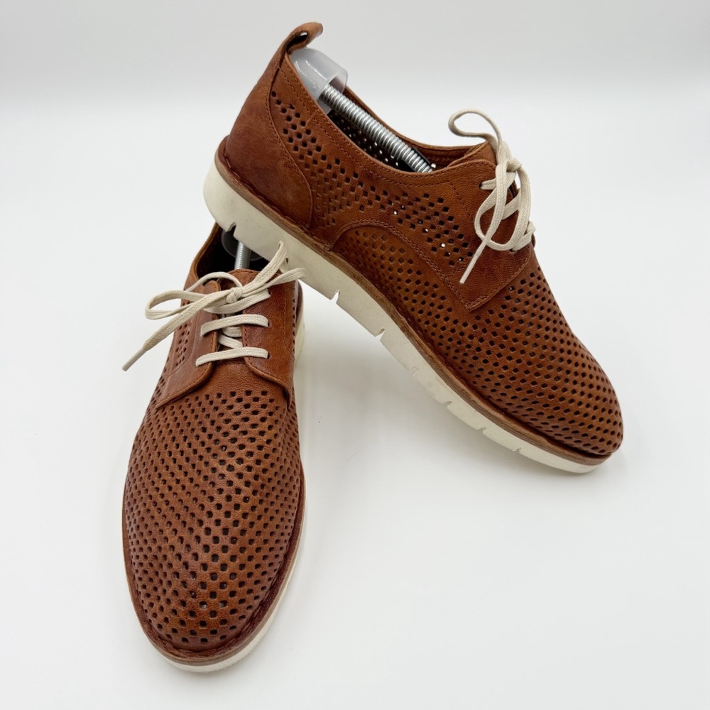 Trask Women's Lena Tan Perforated Leather Lace Up Oxford Sneakers Boat Shoe 10